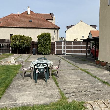 Apartman Na Ostrove Beroun Beroun  Buitenkant foto