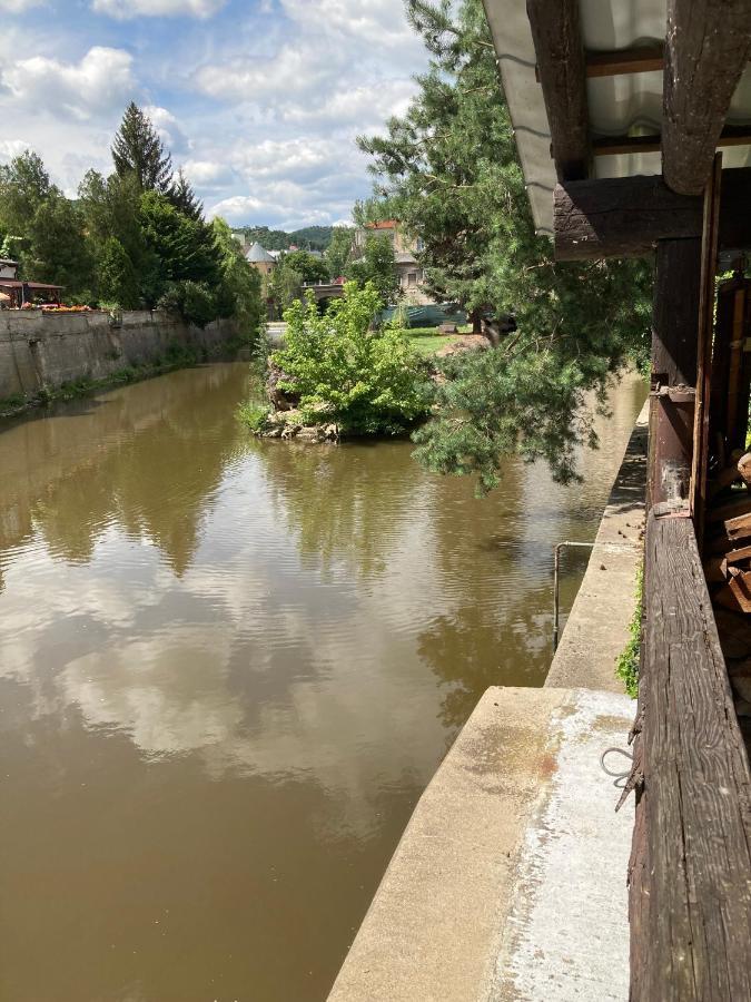 Apartman Na Ostrove Beroun Beroun  Buitenkant foto